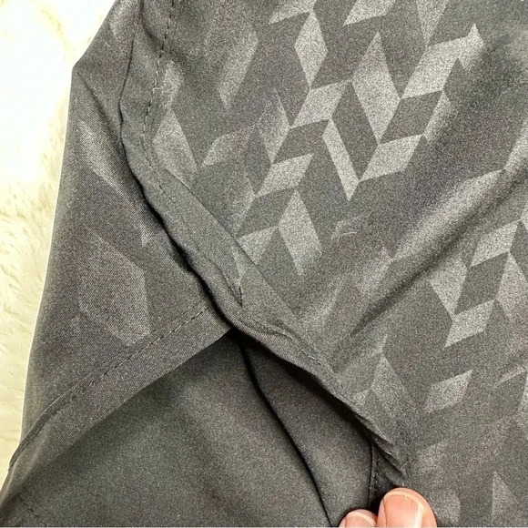 Old Navy Active Go-Dry Shorts Lined Drawstring Waist Black Size Small - Picture 3 of 16